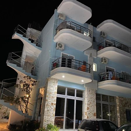 Vila Llaka Hotel Himare Exterior photo