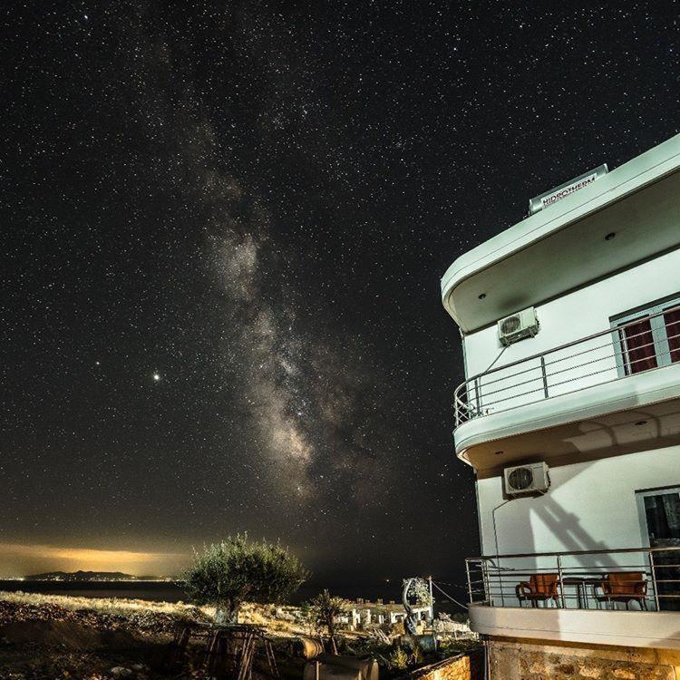 Vila Llaka Hotel Himare Exterior photo