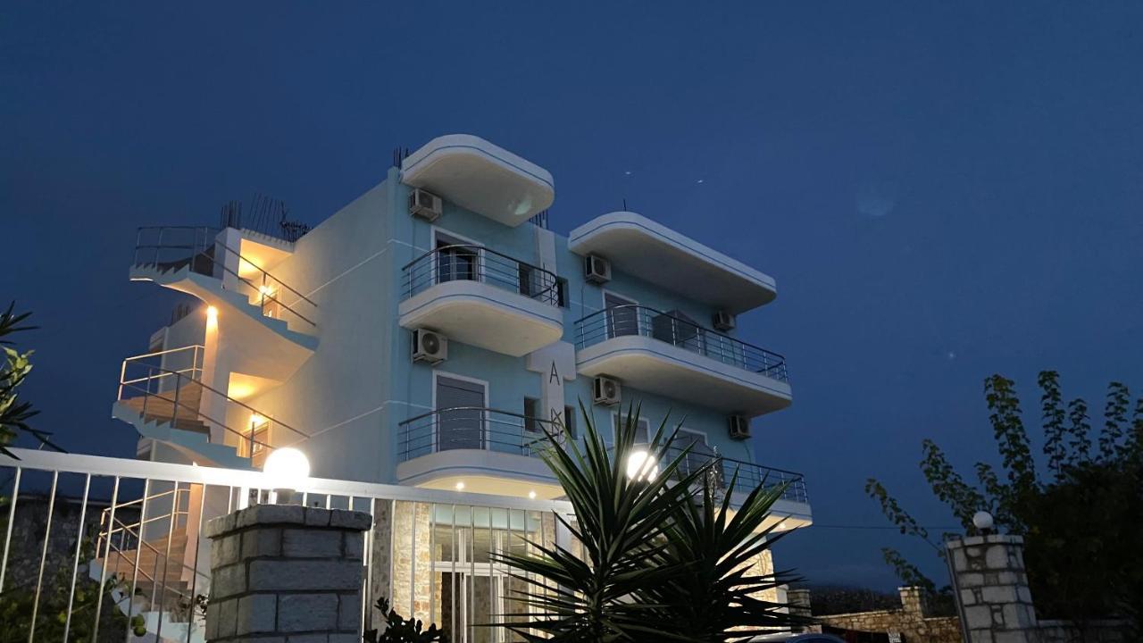 Vila Llaka Hotel Himare Exterior photo